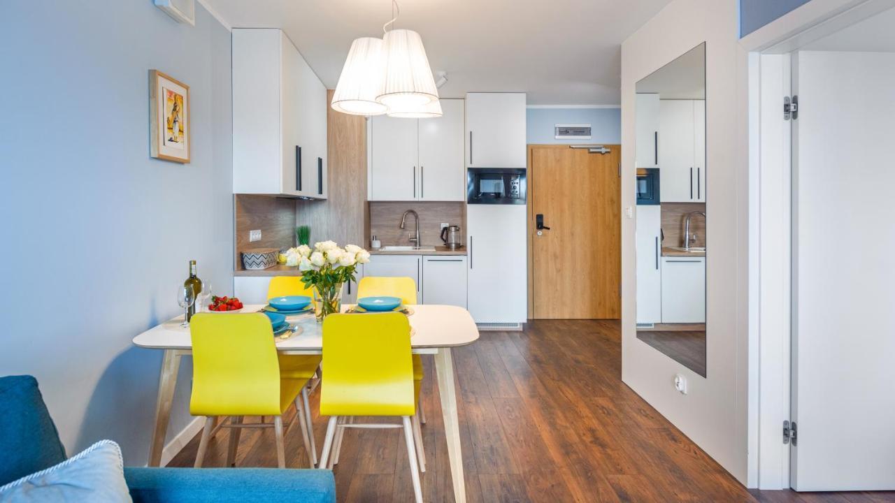 Apartament Blekitna Laguna Z Basenem - Ul Kasprowicza 20A - Holiday City Kołobrzeg Buitenkant foto