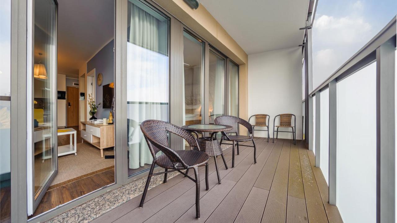 Apartament Blekitna Laguna Z Basenem - Ul Kasprowicza 20A - Holiday City Kołobrzeg Buitenkant foto